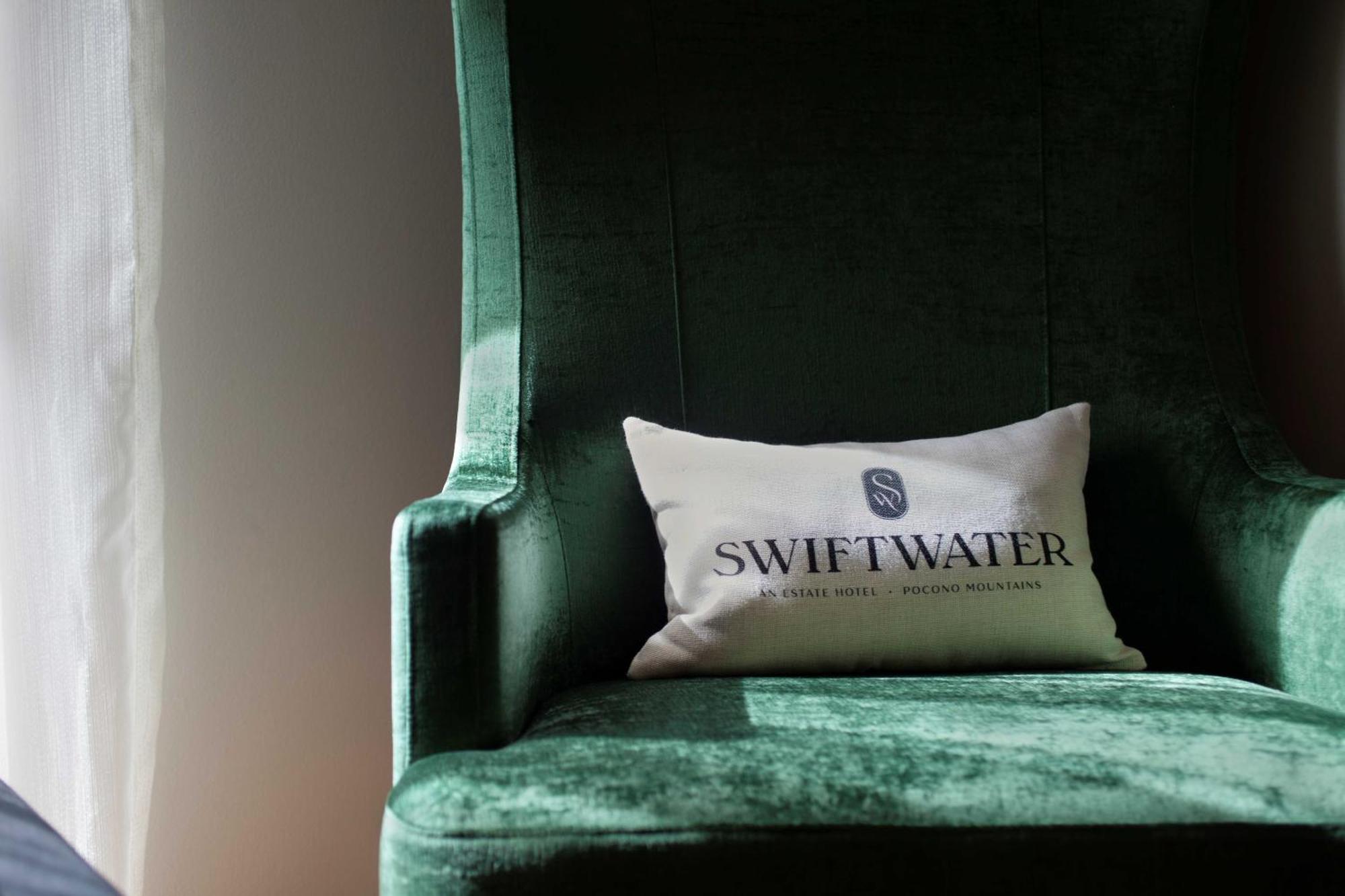 The Swiftwater Hotel Eksteriør billede